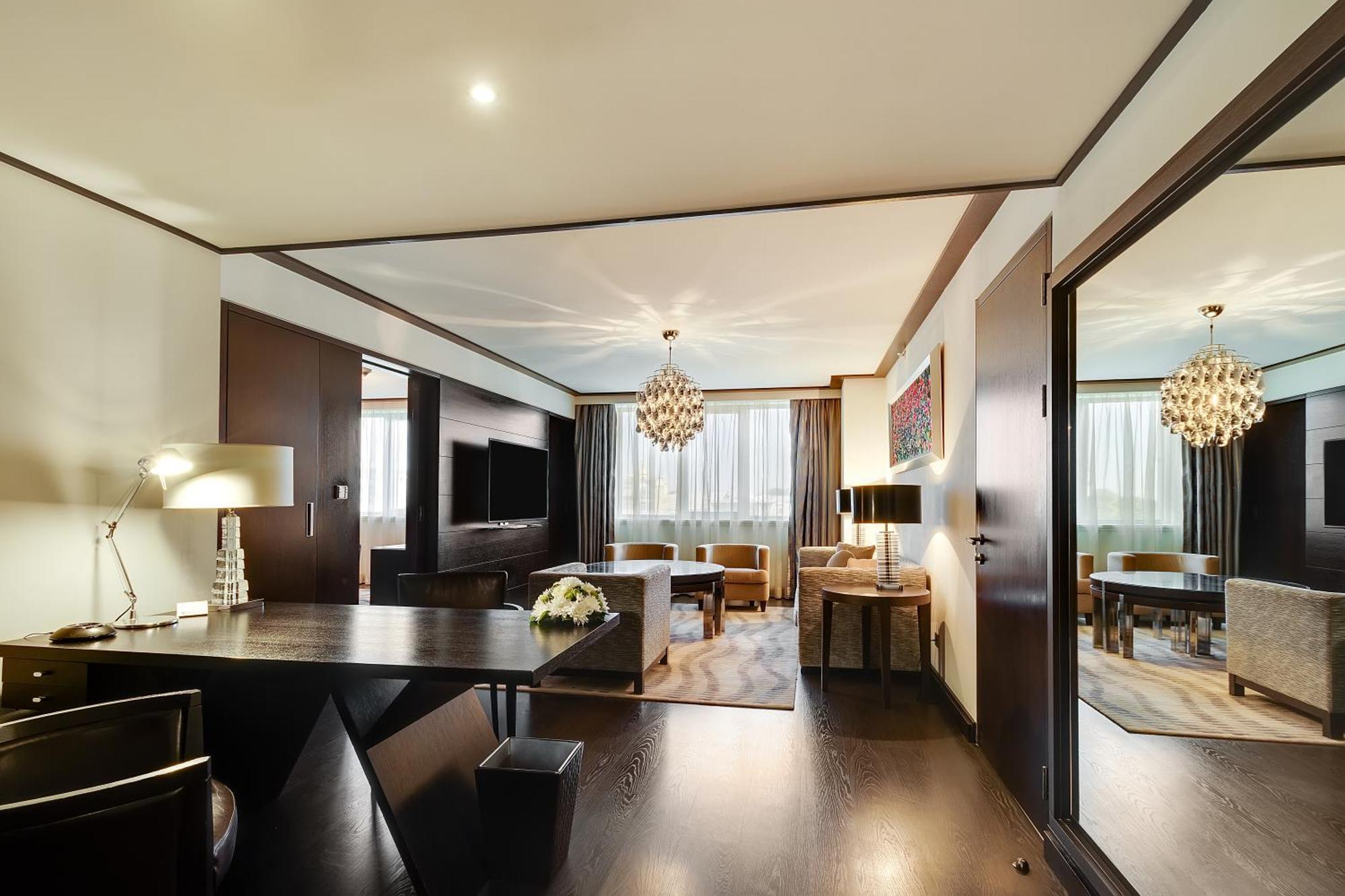 Hyatt Regency Kyiv Hotel Екстериор снимка